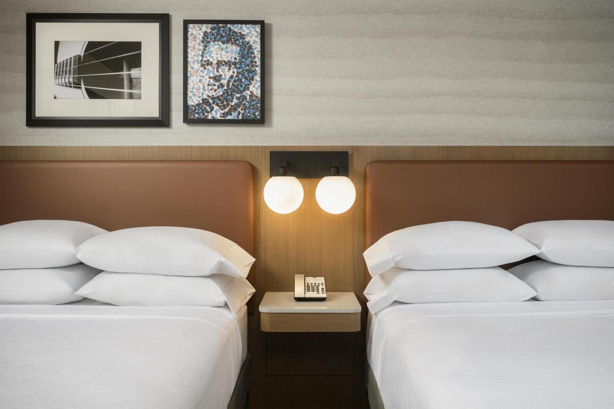 Suite Two Double Beds Non-Smoking