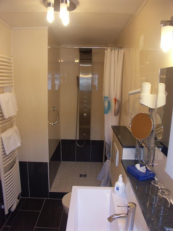 Doppelzimmer mit Balkon