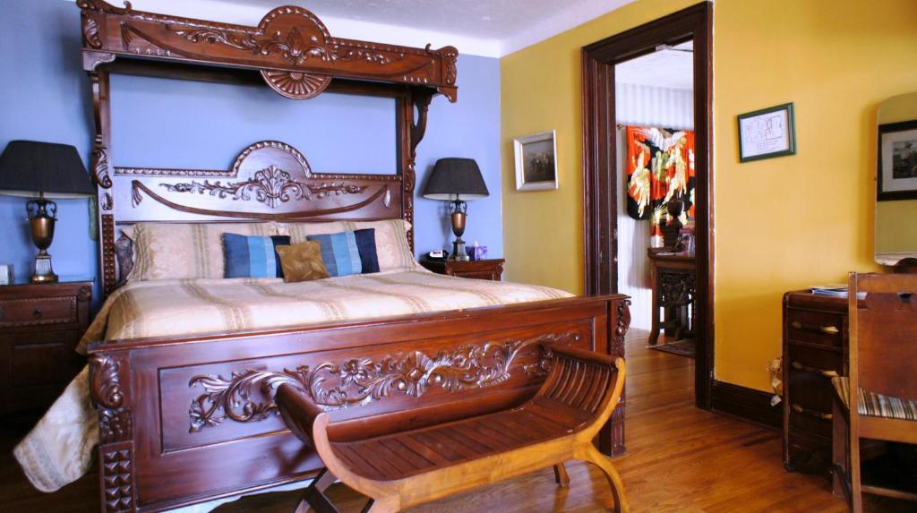 Grand Tower Suite mit Whirlpool