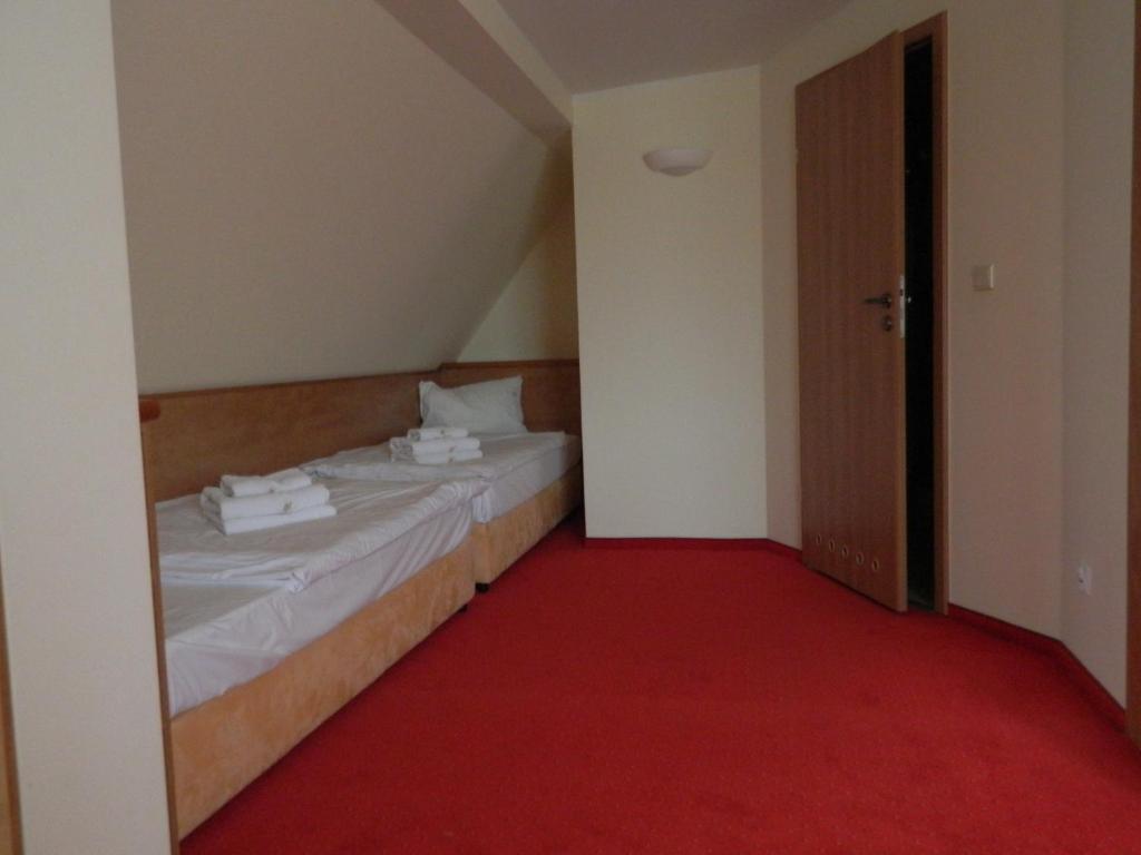 Doppel- oder Zweibettzimmer