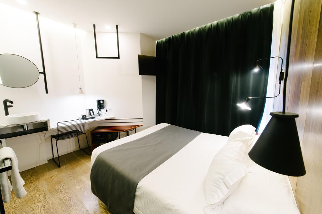 Doppel- oder Zweibettzimmer
