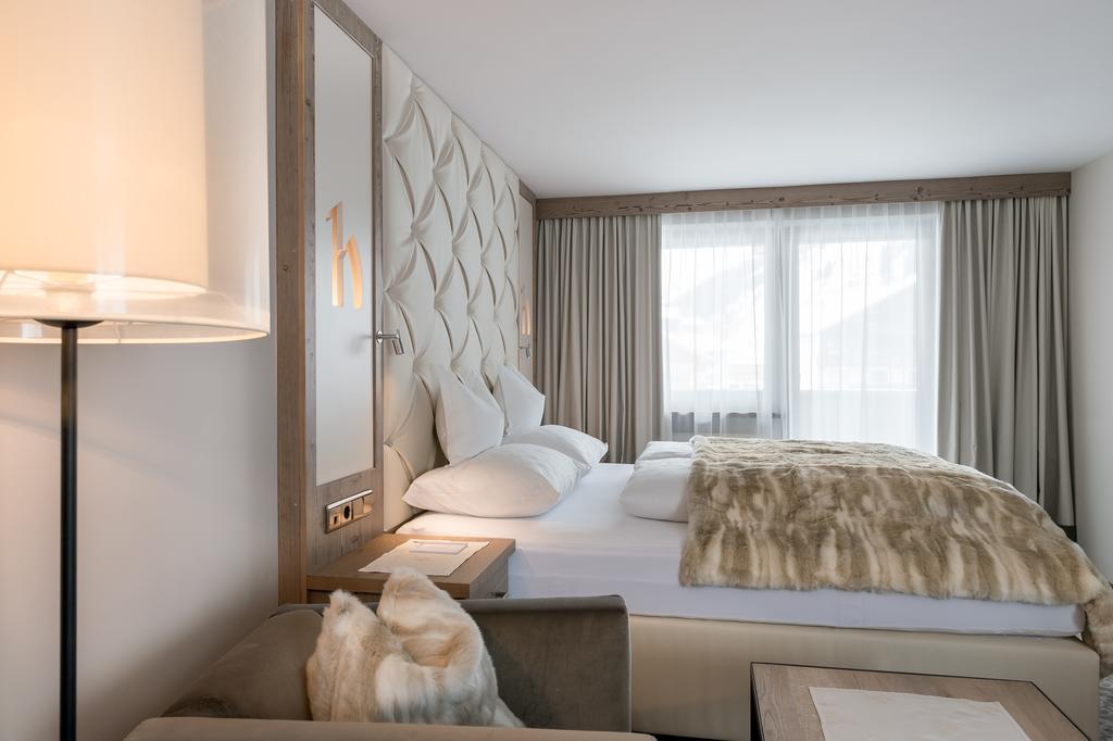 Doppelzimmer mit Balkon