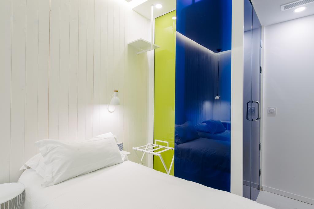 2 Doppelzimmer mit Verbindungstür