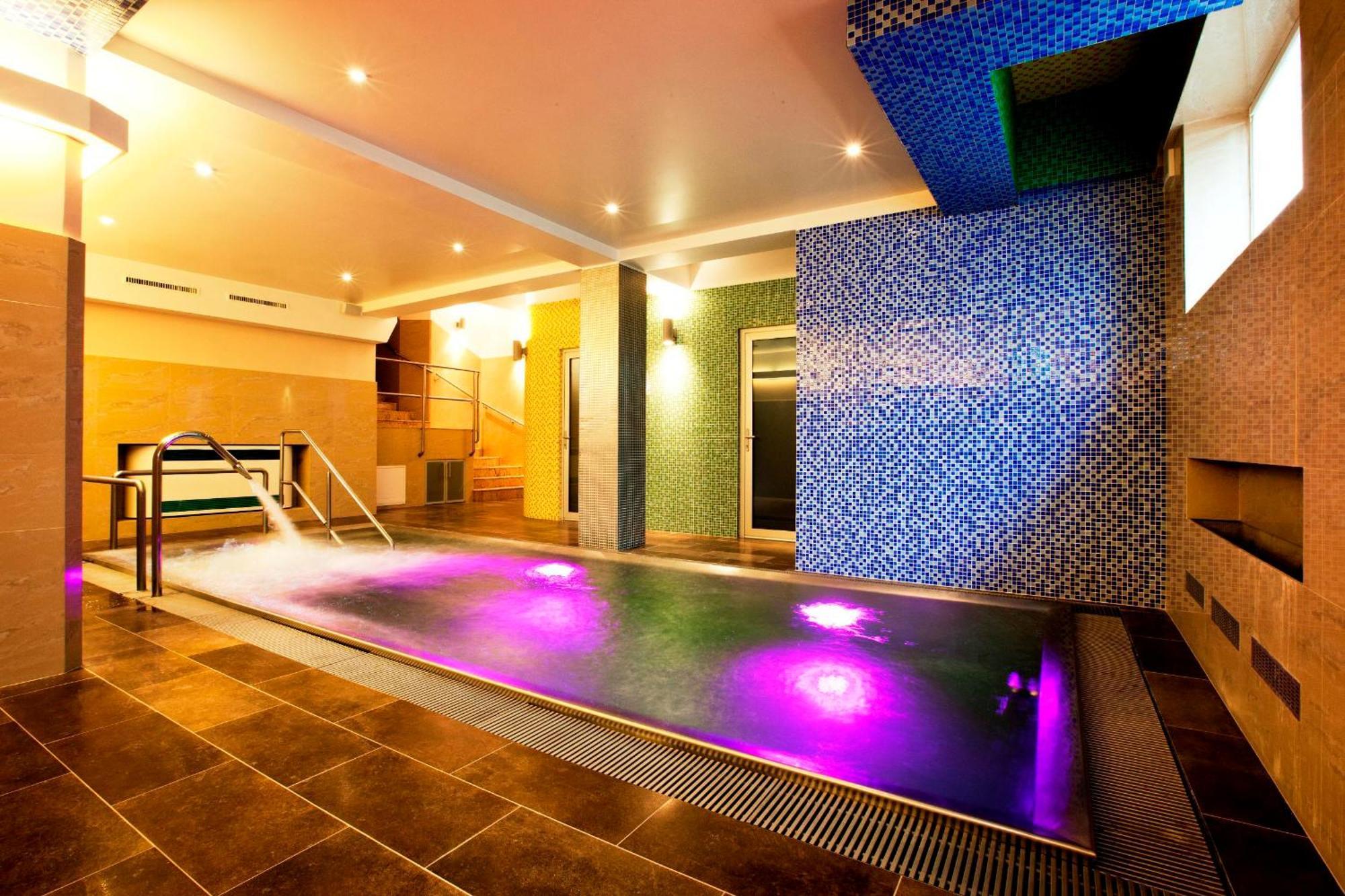 Angebot - Doppelzimmer mit 1-stündigem privaten Zugang zum Pool