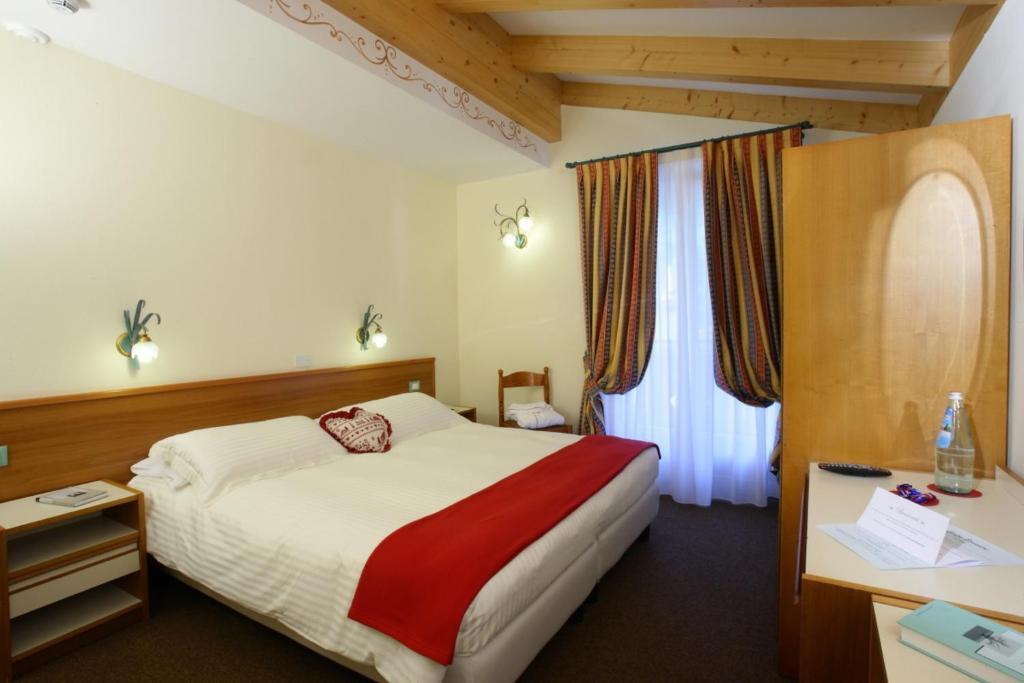 2 Zimmer mit Verbindungstür