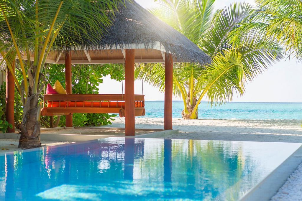 Strandvilla mit Pool (kostenloser Flug mit einem Wasserflugzeug für 2 Personen bei einem Mindestaufenthalt von 7 Nächten – nur bei All-inclusive-Verpflegung)