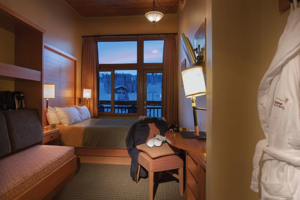 Deluxe Zimmer mit Queensize-Bett, Balkon und Bergblick