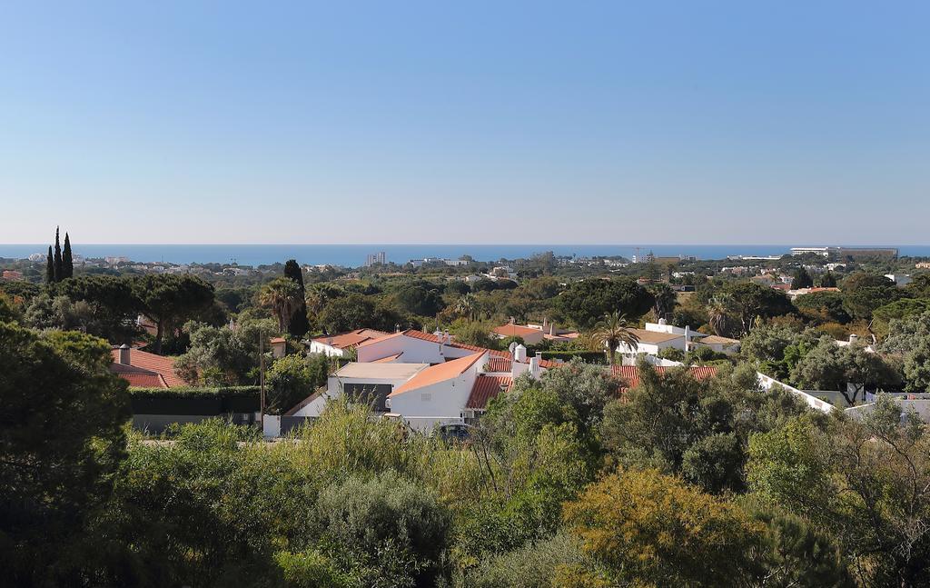 Doppelzimmer mit Balkon und Meerblick