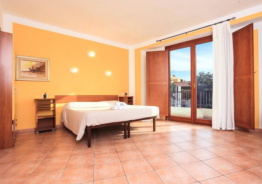 Classic Dreibettzimmer mit seitlichem Meerblick