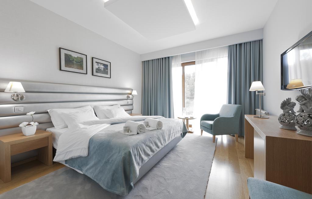 Deluxe Doppelzimmer mit Whirlpool-Badewanne