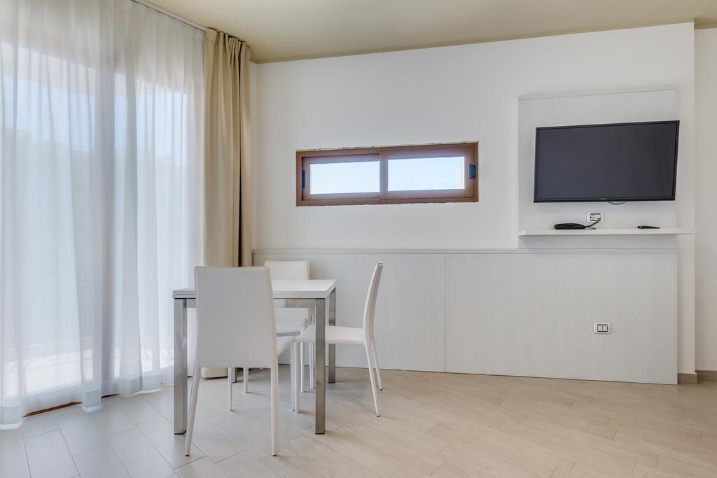 Familiensuite (2 Erwachsene + 2 Kinder) mit Balkon