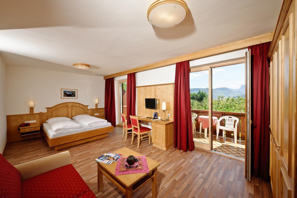 Doppelzimmer mit Balkon