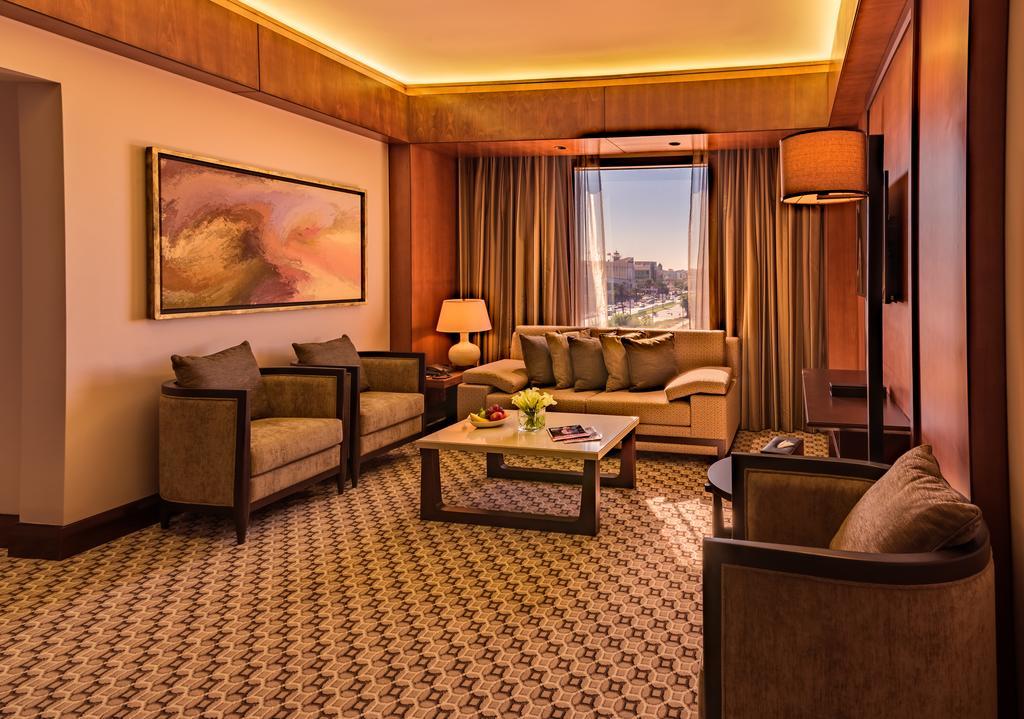 Deluxe Executive Suite