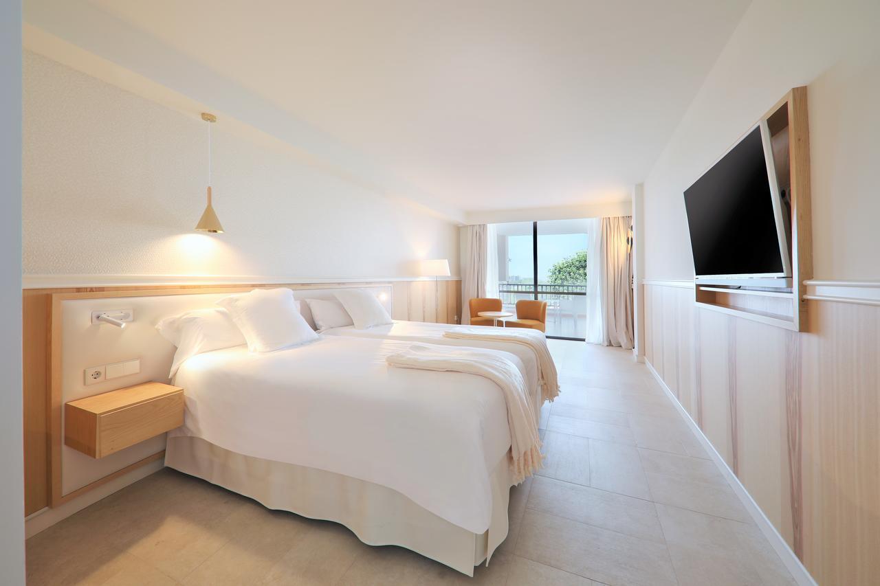 Doppelzimmer zur Einzelnutzung mit seitlichem Meerblick