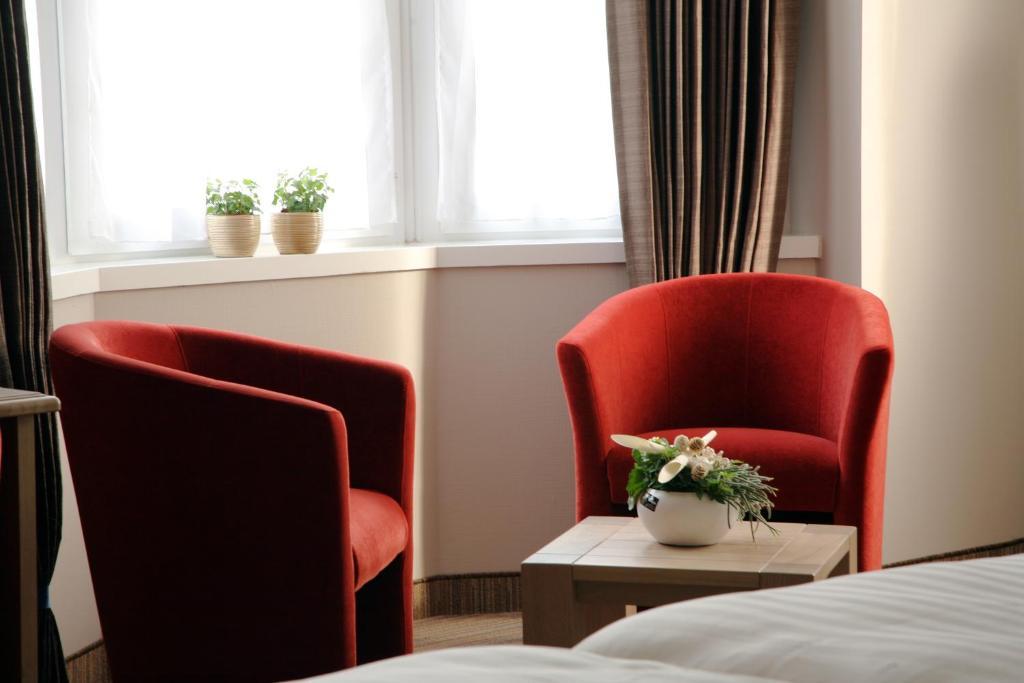 Großes Zweibettzimmer
