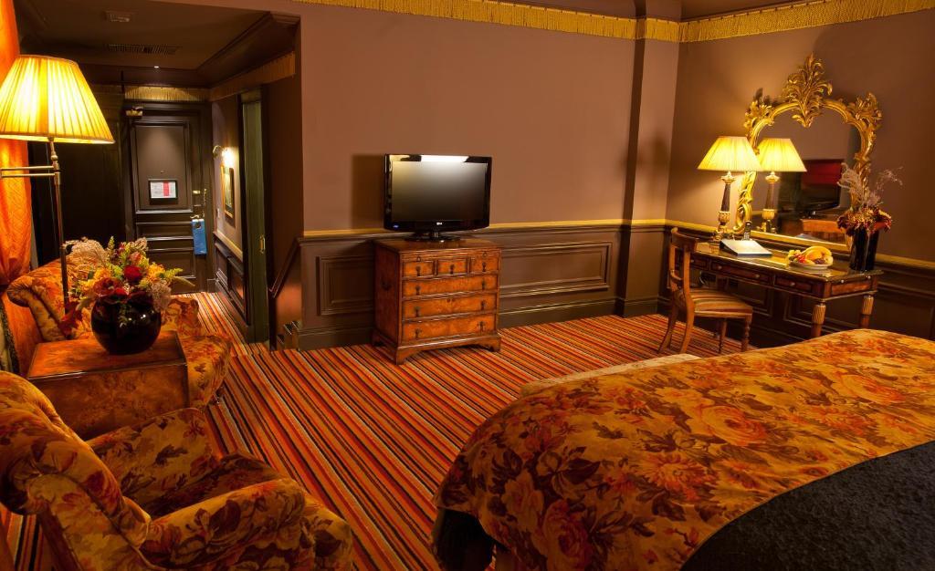 Deluxe Doppel-/Zweibettzimmer