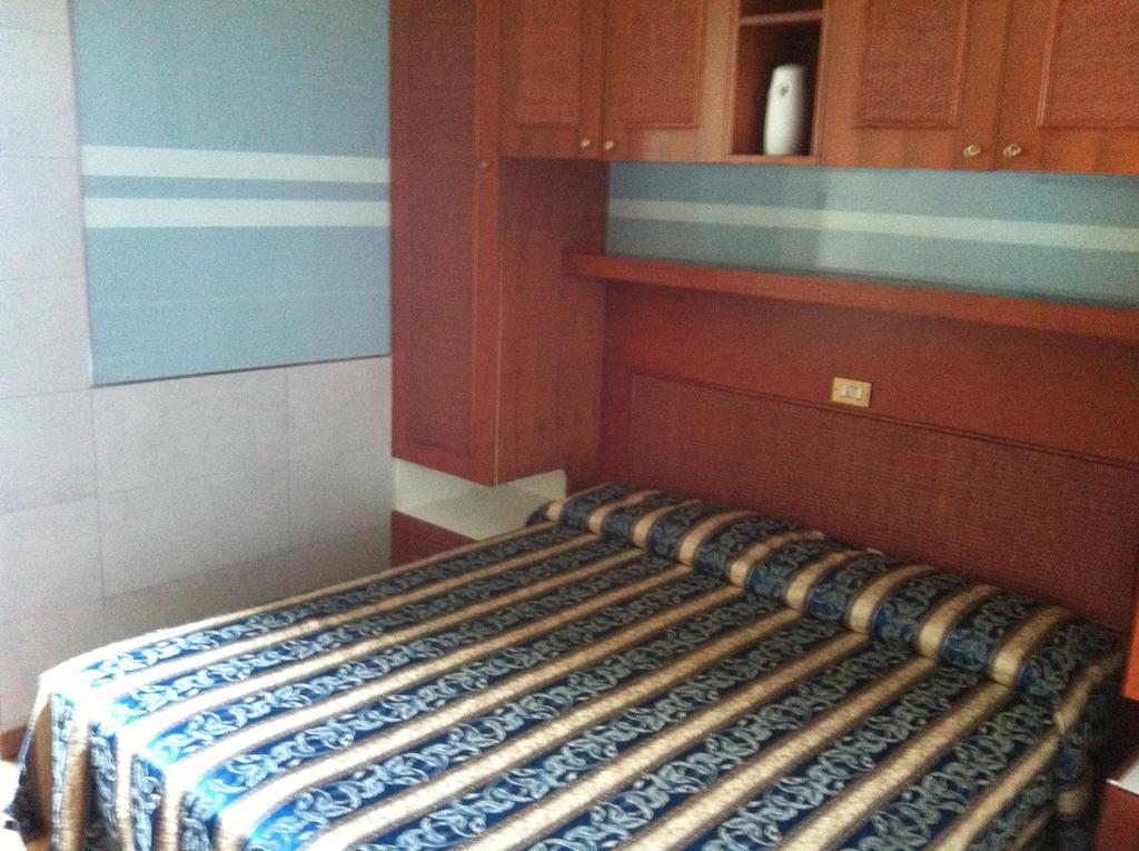 Doppel- oder Zweibettzimmer mit Zugang zum Strand