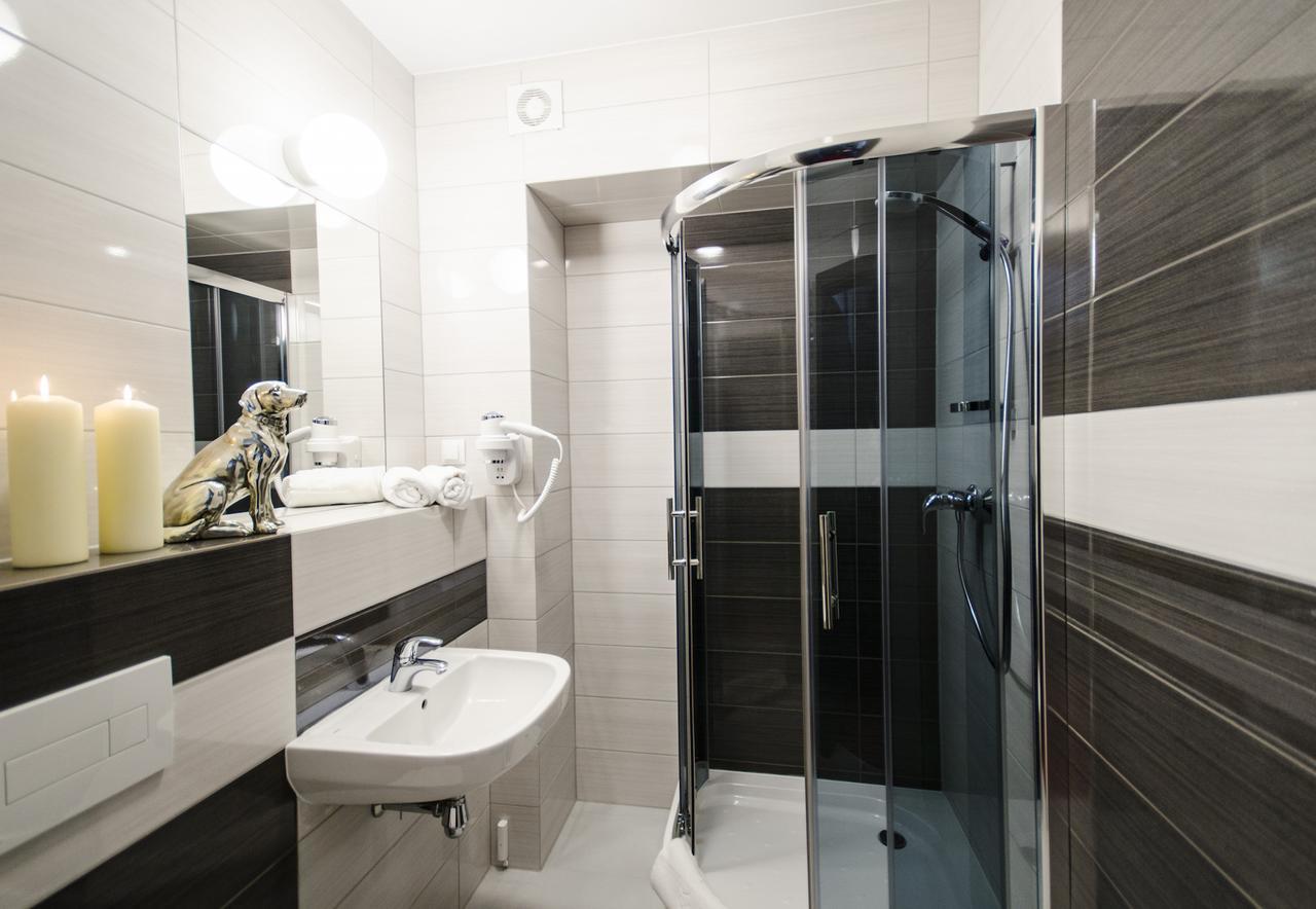 Familiensuite mit Balkon
