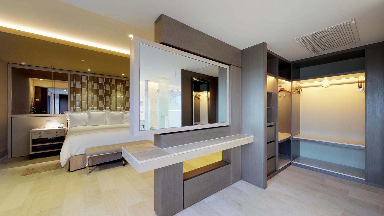 Royal Ambassador Suite