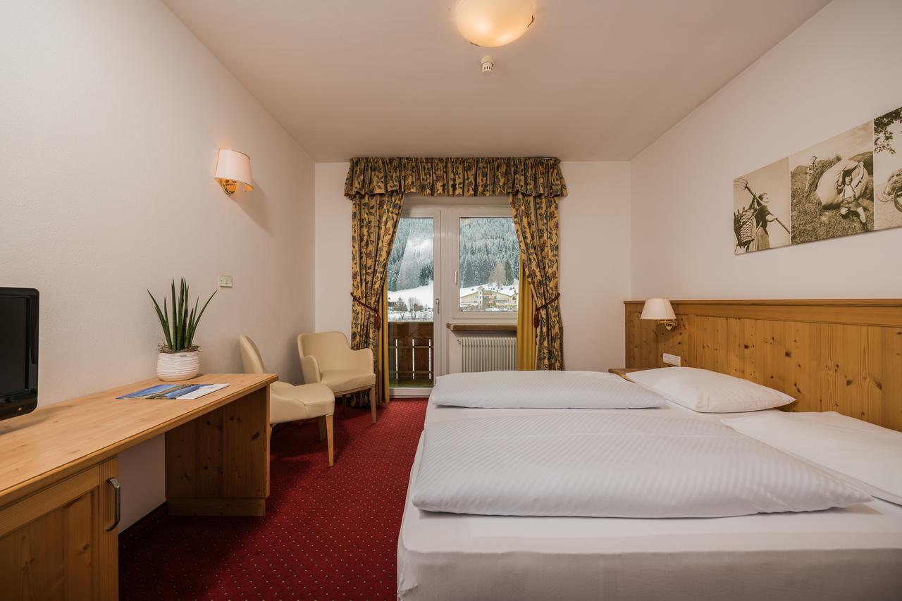 Doppelzimmer mit Balkon