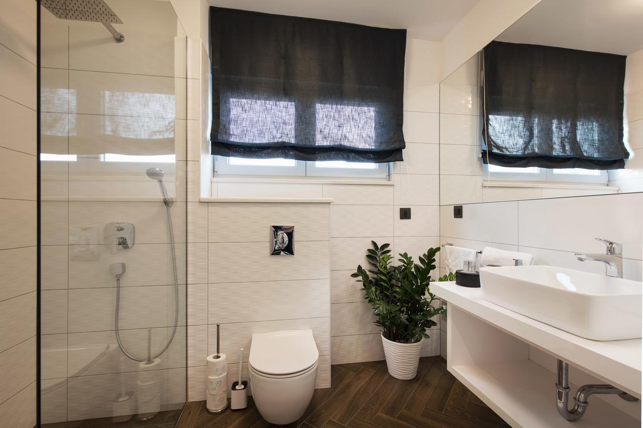 Deluxe Doppel-/Zweibettzimmer mit Zugang zum Pool