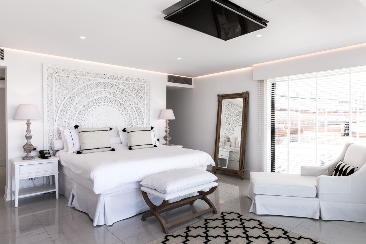 Dream Villa mit eigenem Pool - direkt am Strand