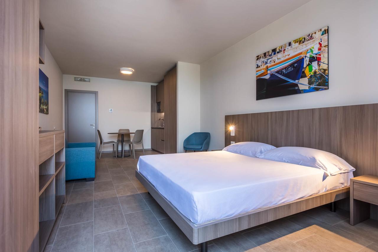 Doppelzimmer mit Patio