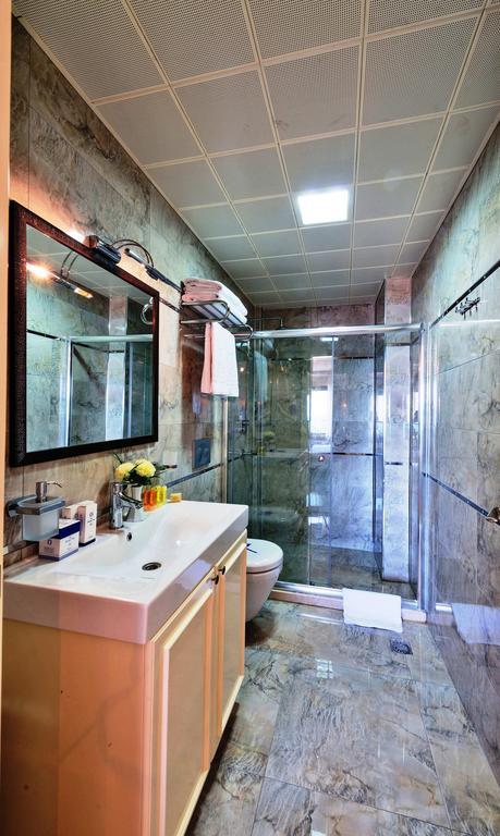 Executive Suite mit Balkon