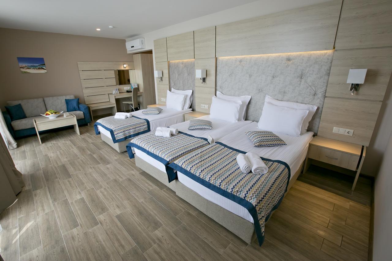 Familienzimmer mit Balkon (2 Erwachsene + 2 Kinder) - kostenfreier Zugang zum Spa und Strand