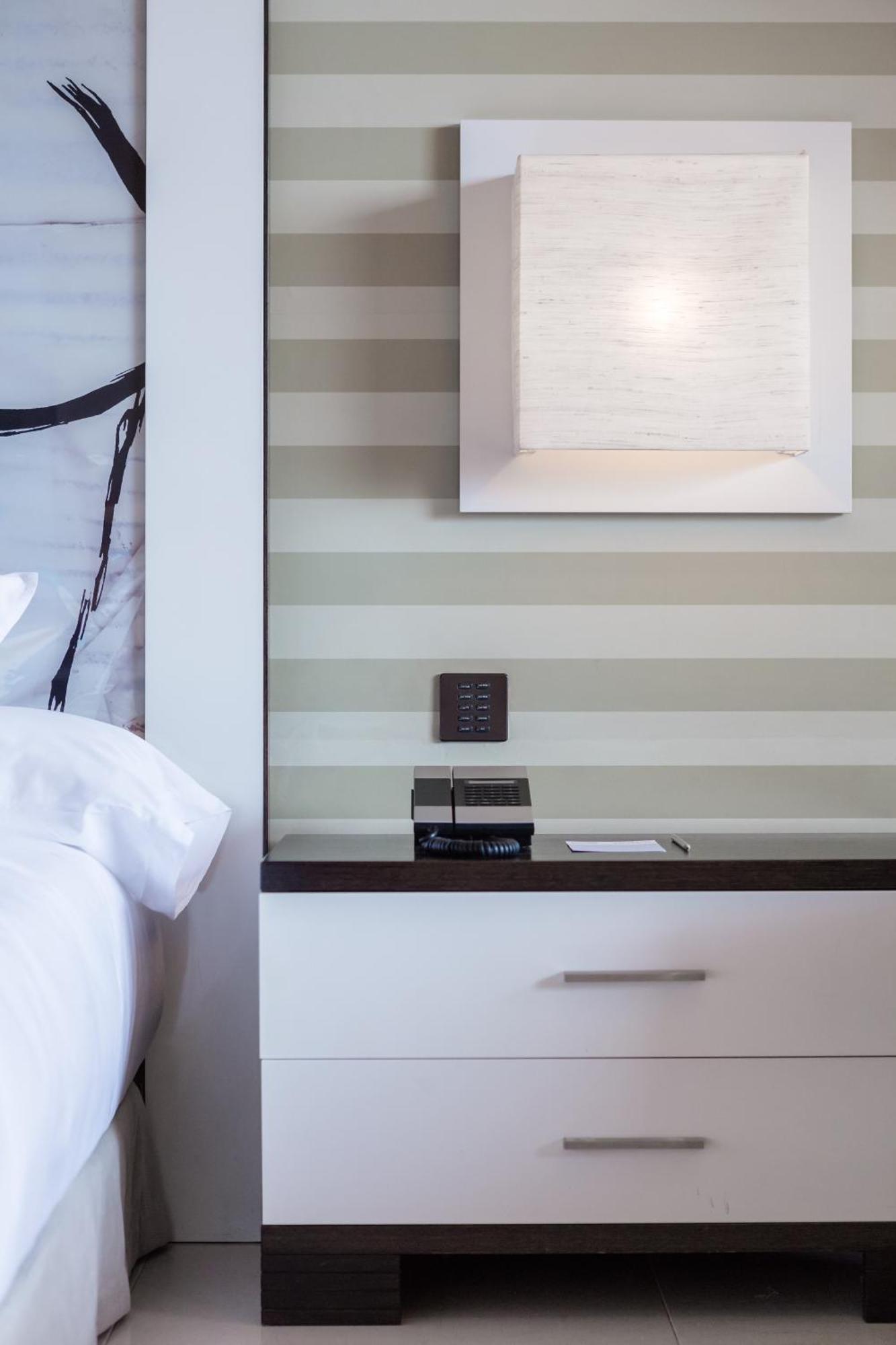Deluxe Doppelzimmer (2 Erwachsene & 1 Kind)