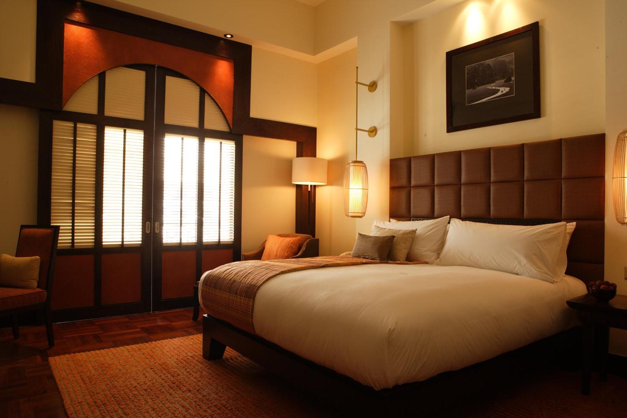 Classic Zimmer mit Kingsize-Bett und Meerblick