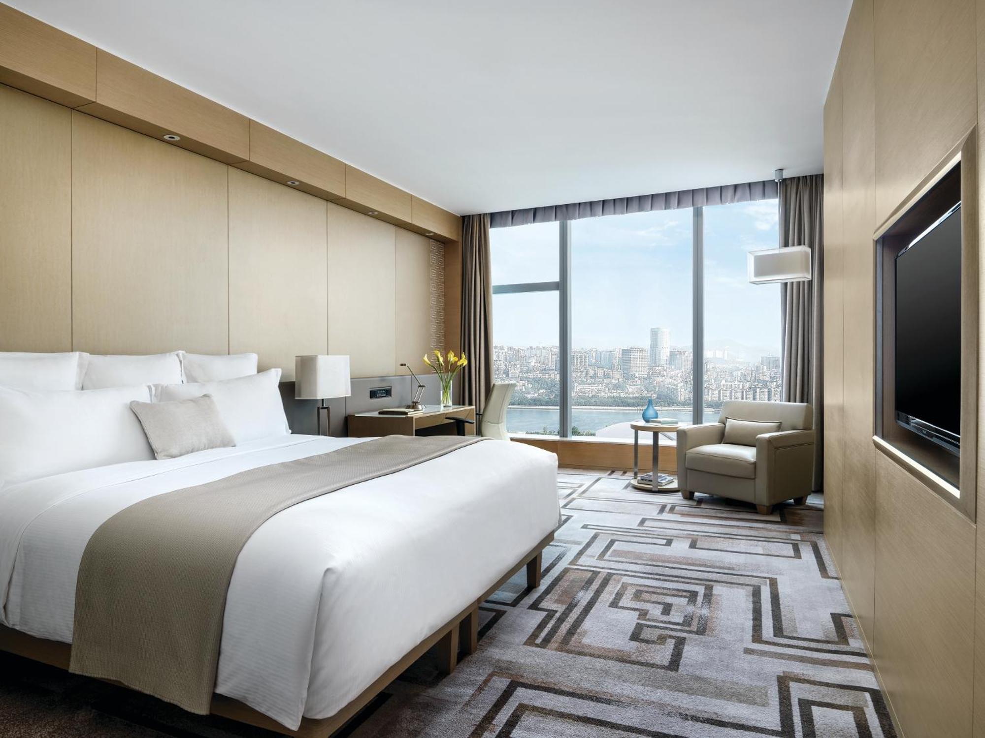 Club Executive Zimmer mit Kingsize-Bett