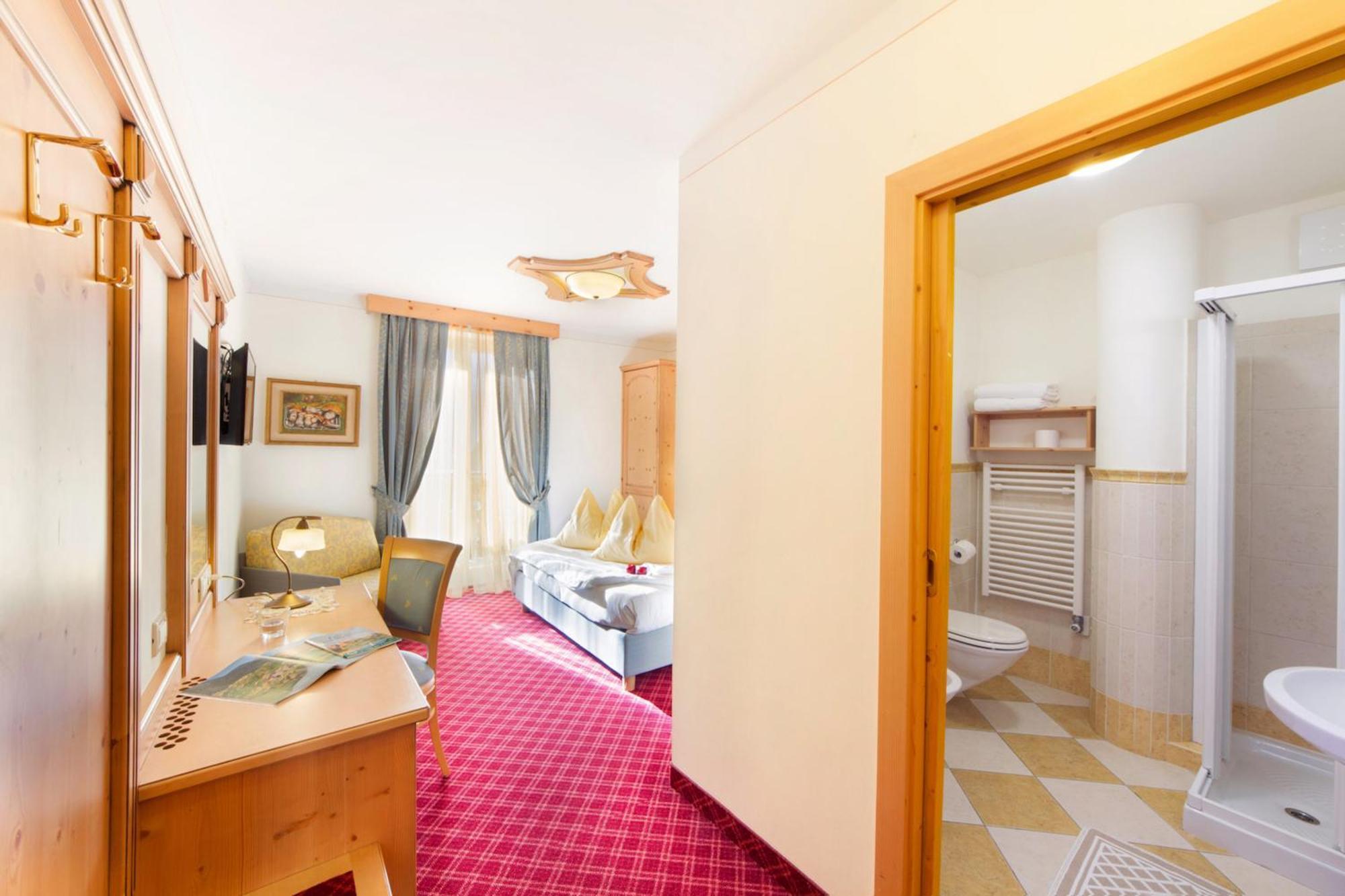 Comfort Dreibettzimmer (mit Seeblick)