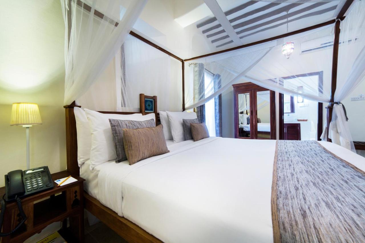 Zimmer mit Kingsize-Bett