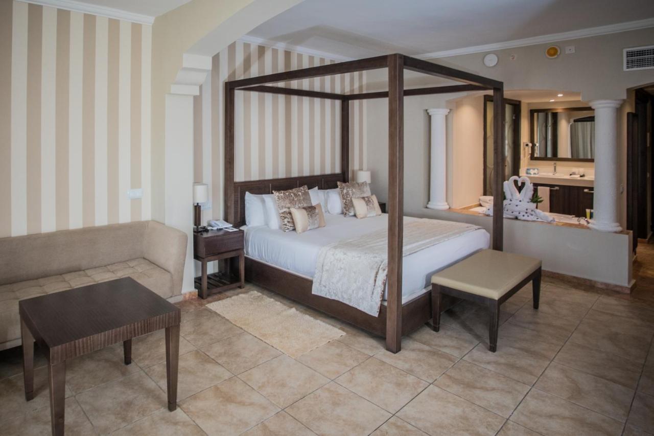 Junior Suite Colonial Club mit kostenfreiem WLAN und Whirlpool (nur für Erwachsene ab 18 Jahren)