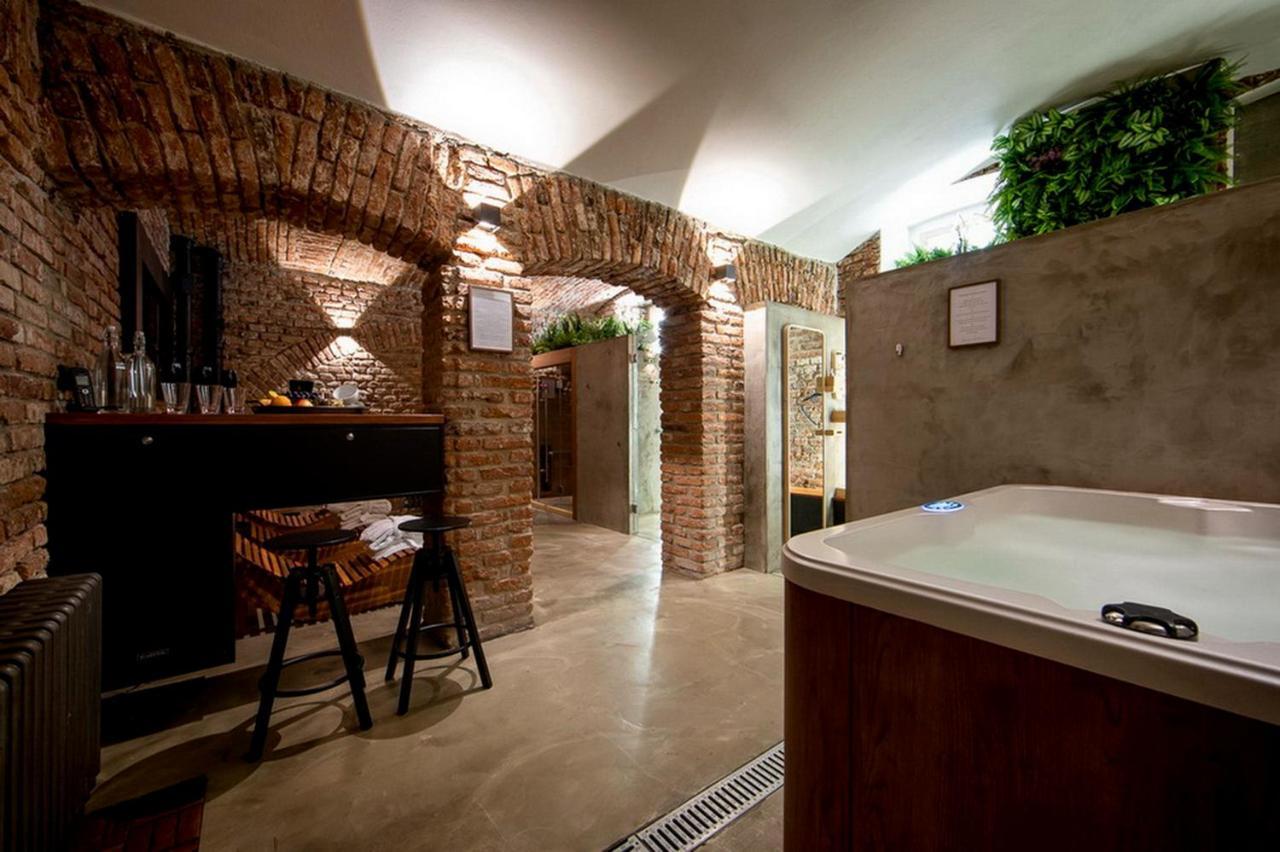Angebot - Dreibettzimmer mit Wellness-Sitzung