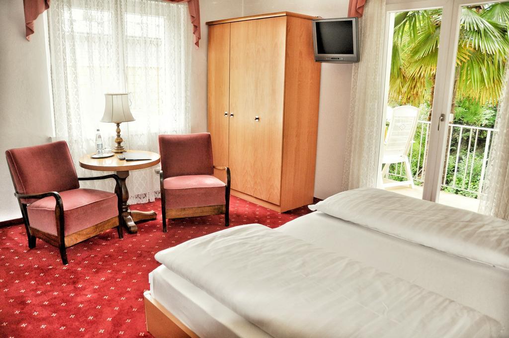 Doppelzimmer mit Balkon