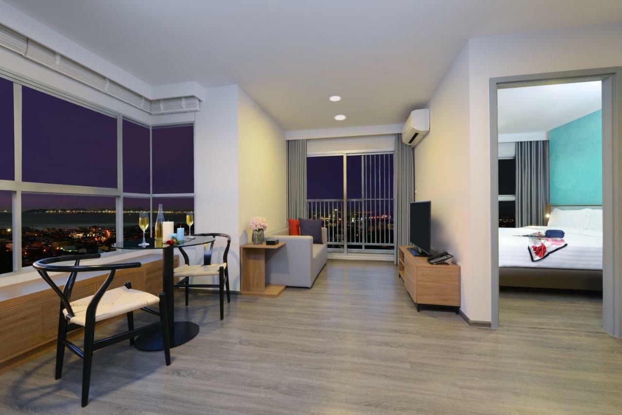 Grand Deluxe Zimmer mit Kingsize-Bett