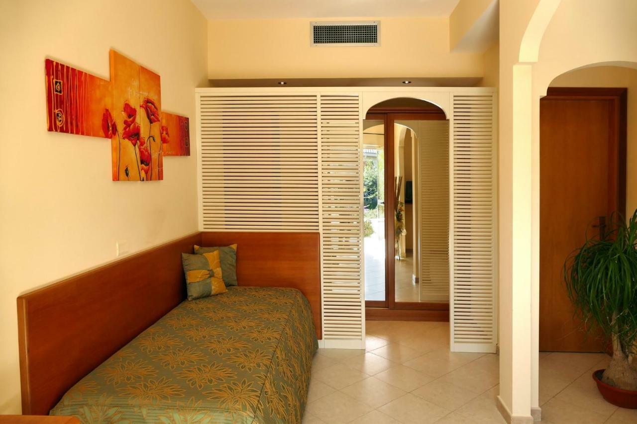 Junior Suite with Mountain View,812776497:JPEG