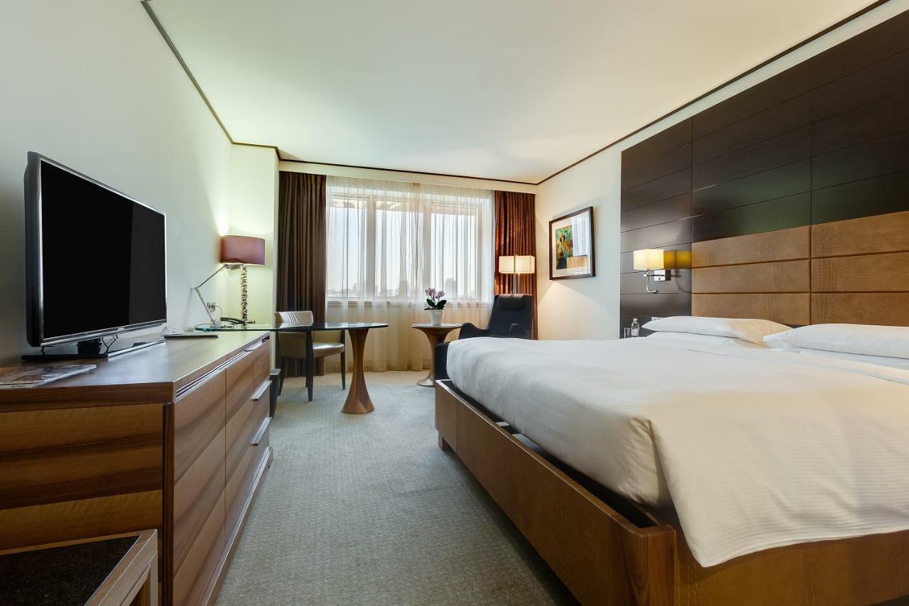 Zimmer mit Kingsize-Bett - Zugang zum Club