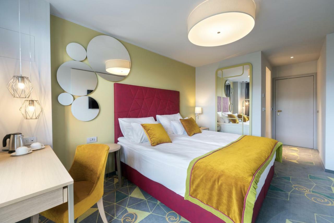 Doppelzimmer mit Balkon