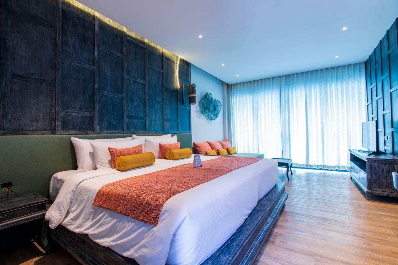 Deluxe Doppel-/Zweibettzimmer mit Poolblick