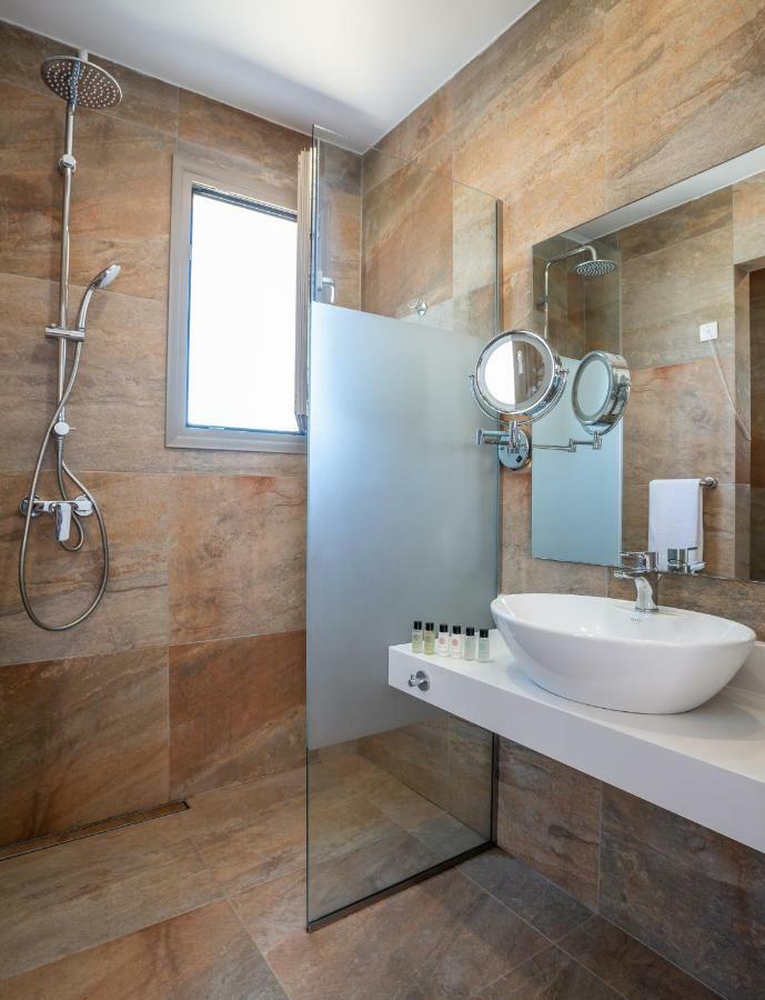 Junior Suite mit privatem Pool und Meerblick