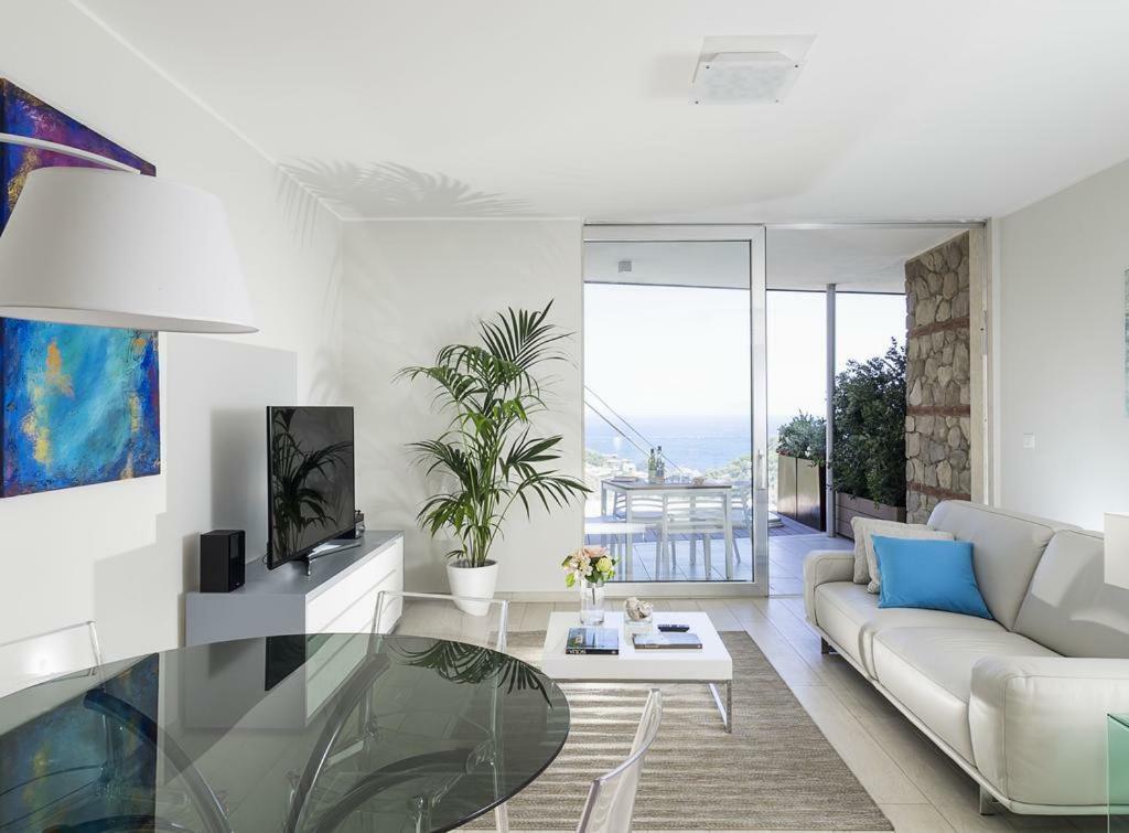 Two-Bedroom Deluxe Apartment with Ocean View,899904835:JPEG