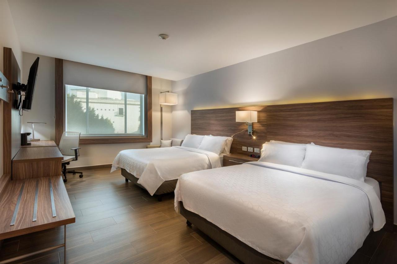 Superior Zimmer mit Terrasse und Poolblick