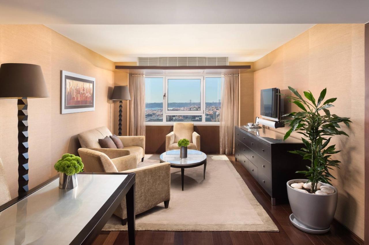 Executive-Suite mit 2 Einzelbetten und Zugang zur Club Lounge