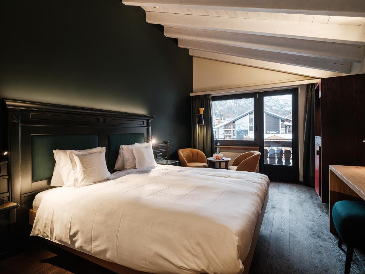 Deluxe Doppelzimmer mit Blick auf das Matterhorn