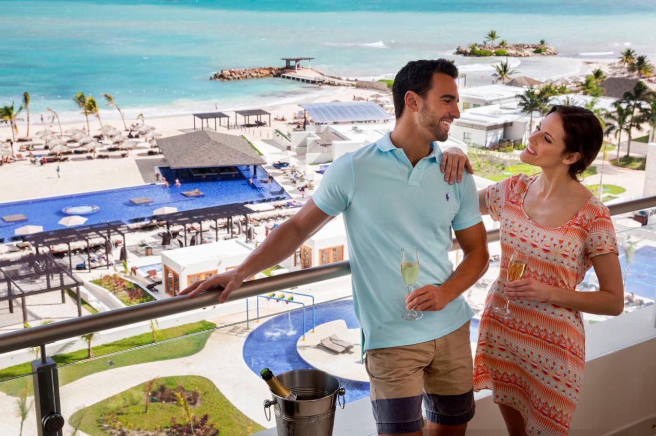 Luxuriöse Chairman Suite Diamond Club mit 2 Schlafzimmern und Meerblick