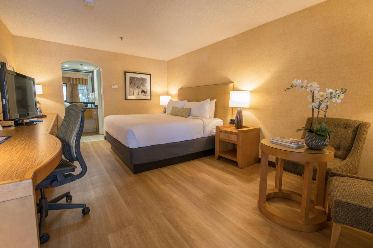 Zimmer mit Kingsize-Bett und rollstuhlgerechter Dusche - barrierefrei/Nichtraucher