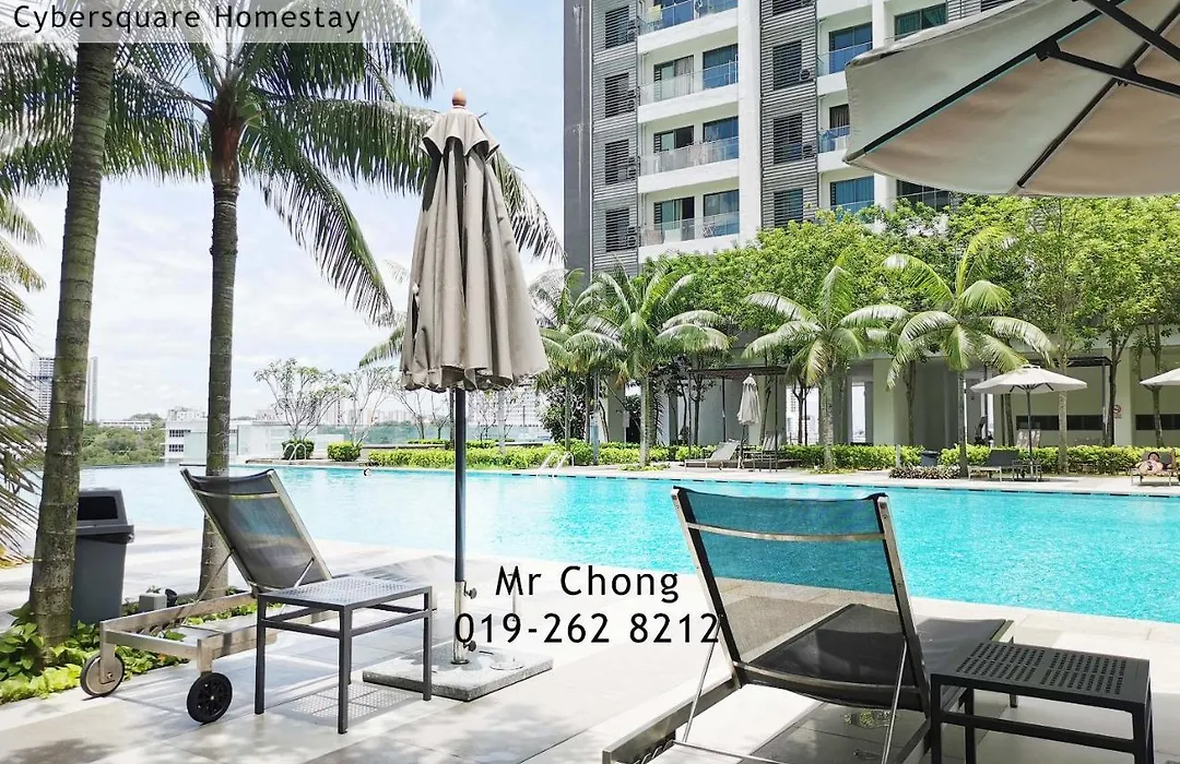 Cybersqaure Studio Suites With Netfilx @10 Min Walking Distance To Mcd-1